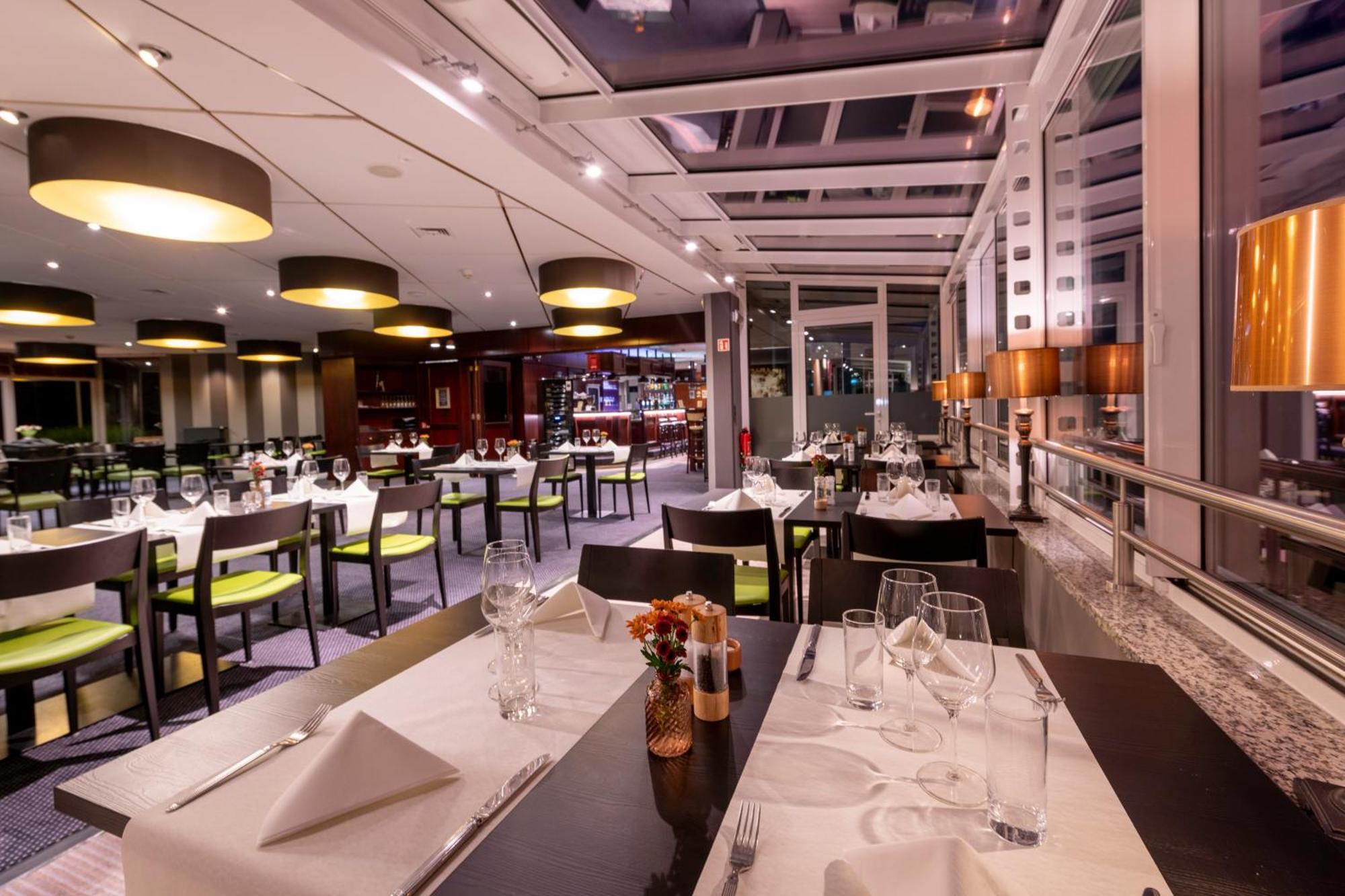 L'Hotel Et Restaurant Du Golf De Clervaux Eselborn ภายนอก รูปภาพ